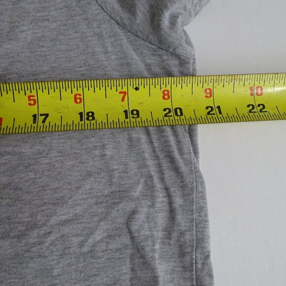 Cheetah V-Neck Heather Gray T-Shirt Women Size M 12 Cotton Short Sleeve - Picture 6 of 7